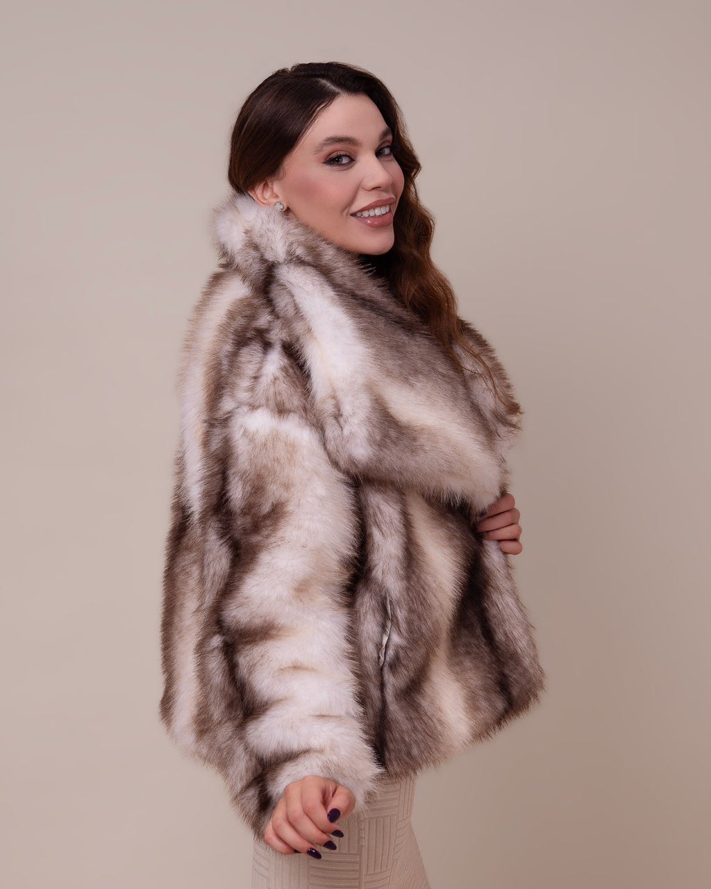 Manteau Luna Boreal en Fourrure de Luxe