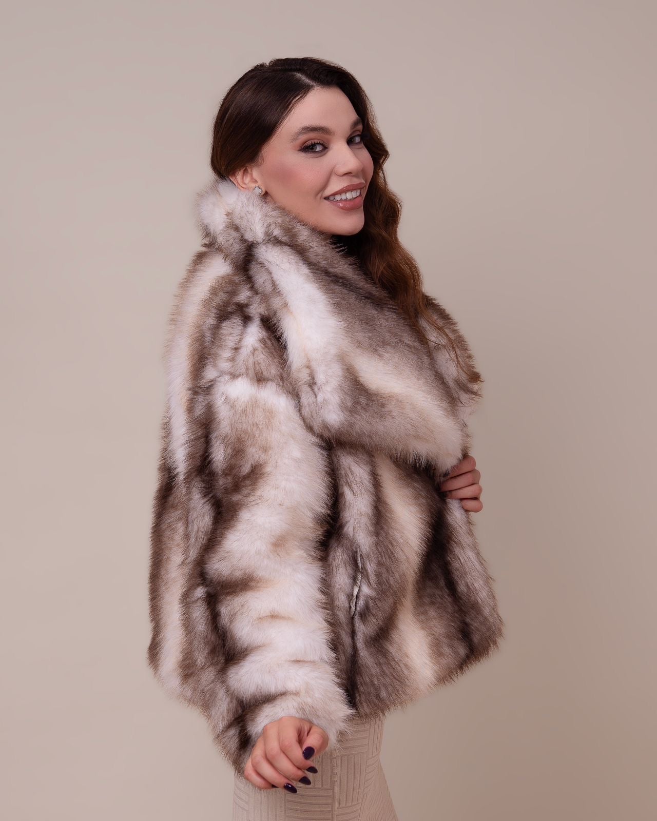 Manteau Luna Boreal en Fourrure de Luxe